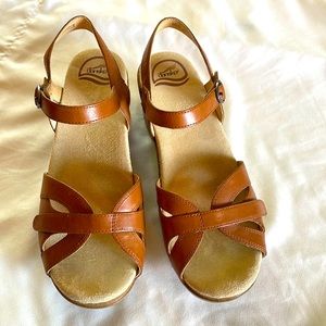 Dansko Season Sandal—Color: Camel, Size: 40